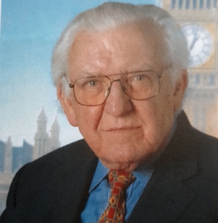 File:Wyn Roberts circa 2005.jpg