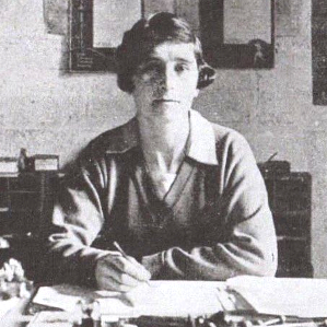 File:Annette Ashberry.jpeg