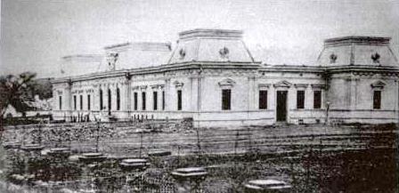 File:Home of the Boyaner Rebbe.jpg