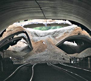 File:Tunnel collapse Gerrards Cross.jpg