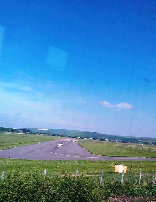 File:Shorehamrunway.jpg