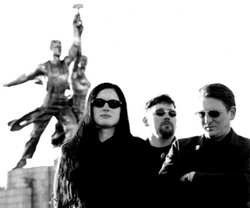 Der Blutharsch in Moscow, left to right: Marthynna, Albin Julius and Bain Wolfkind.