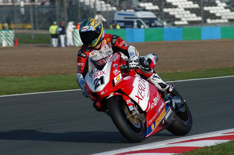 File:Troy Bayliss SBK 2006.jpg