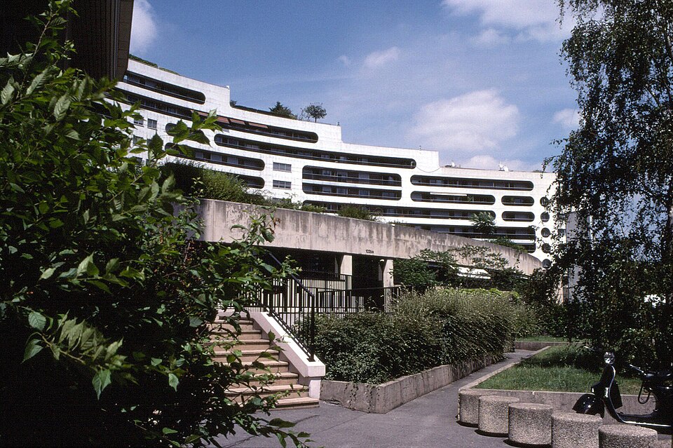 File:Rue-de-paris-film110jpg.jpg
