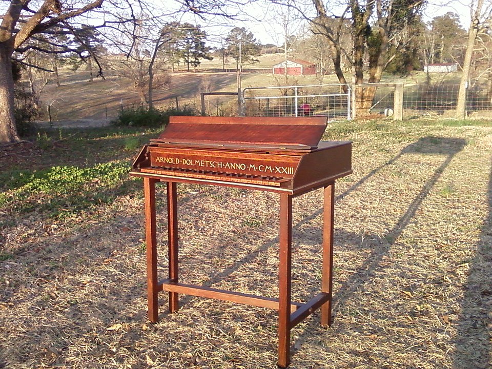 File:DolmetschSpinet LateWinter.jpg