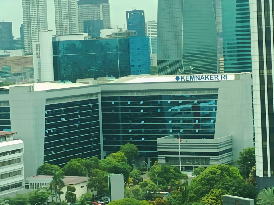 File:Gedung Kementerian Ketenagakerjaan RI (2024).png
