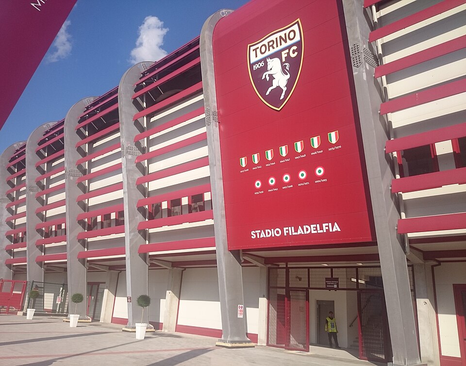 File:Stadio Filadelfia.jpg