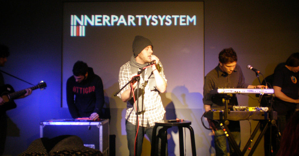 File:Innerpartysystem - Apple Store.jpg