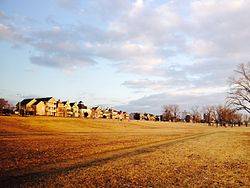 Harbor Town and Downtown (background) from the Mississippi River Park (2014)