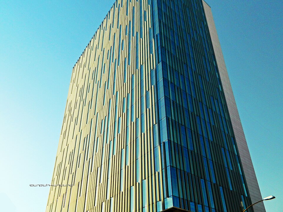 File:Cathedralplazabucharest.jpg